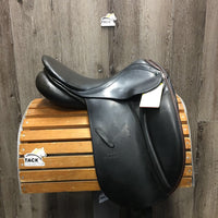 16.5" *XW 7.5" Stubben Juventus Dressage Saddle, Wool Flocking, Rear Gusset Panels, Lg Front Blocks, Flaps: 15"W x 11.5" Serial #: XW 8840302
