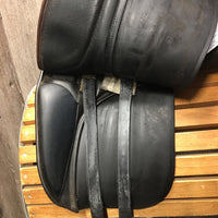 16.5" *XW 7.5" Stubben Juventus Dressage Saddle, Wool Flocking, Rear Gusset Panels, Lg Front Blocks, Flaps: 15"W x 11.5" Serial #: XW 8840302
