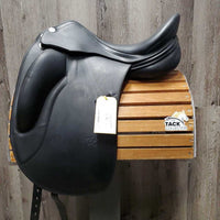 17/17.5" Adj *set MW *5.25" Erreplus Elena Dressage Saddle, Black LeMieux Cover, Wool Flocking, Xlg Exterior Front Blocks, Flaps: 19.5"L x 11"W Serial #: 170246672BLAI
