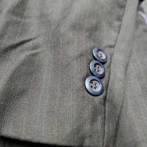Show Jacket *fair, v.wrinkled, shrunk?, replaced buttons
