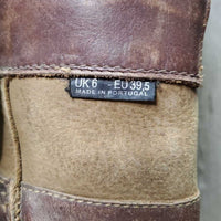 Short Country Boots *gc/fair, dirt, scuffed, holey inside heels, faded, scrapes, rubs
