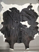 Cowhide Rug *xc/vgc, mnr dirt, curled edges
