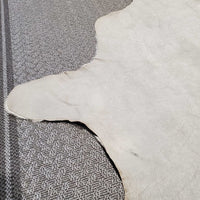 Cowhide Rug *xc/vgc, mnr dirt, curled edges