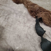 Sheepskin Jump Saddle Seat Saver *gc, clean, clumpy, rubs, mnr hairy, hairy velcro
