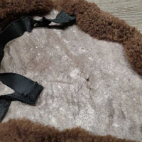Sheepskin Jump Saddle Seat Saver *gc, clean, clumpy, rubs, mnr hairy, stretched elastic, older, hairy velcro
