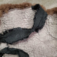 Sheepskin Jump Saddle Seat Saver *gc, clean, clumpy, rubs, mnr hairy, stretched elastic, older, stiff
