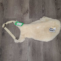 Sheepskin Jump Saddle Seat Saver *gc, clean, clumpy, rubs, mnr hairy, stretched elastic, older, stiff
