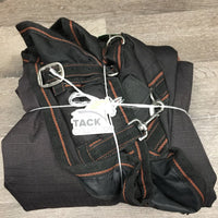 300g Winter Blanket, 2 legs *vgc, wpf, clean, mnr dirt, tear, hair, pills, rubs, faded, threads, missing/broken snap