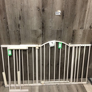Metal Dog Fence/Gate, adjustable, additional 12" extension, 4 Bumper Guards, 4 Wall Attachments *vgc/xc, clean