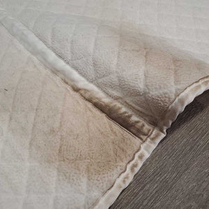 Quilt Dressage Saddle Pad *gc, stains, rubs, mnr hair, clumpy, pills, puckers, threads