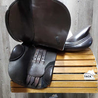 17.5" Adj *set W 6" Schleese Pouvoir Close Contact, 2 Billet Guards, 4 Velcro Blocks, Schleese Navy Cover, Wool Flocking, Rear Gusset Panels, Shoulder Relief, Flaps: 14"L x 14"W Serial #: 3-17.5 644050306
