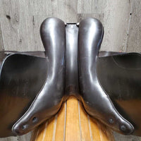 17.5" Adj *set W 6" Schleese Pouvoir Close Contact, 2 Billet Guards, 4 Velcro Blocks, Schleese Navy Cover, Wool Flocking, Rear Gusset Panels, Shoulder Relief, Flaps: 14"L x 14"W Serial #: 3-17.5 644050306