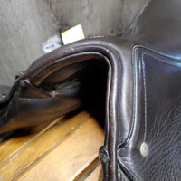 17.5" Adj *set W 6" Schleese Pouvoir Close Contact, 2 Billet Guards, 4 Velcro Blocks, Schleese Navy Cover, Wool Flocking, Rear Gusset Panels, Shoulder Relief, Flaps: 14"L x 14"W Serial #: 3-17.5 644050306
