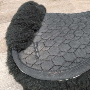 Quilt Sheepskin Half Pad, rolled edges *vgc, clean, mnr hair, rubs, clumpy, faded