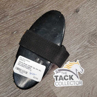 Dandy Brush, Handle *gc, mnr dirt, hair, scraped edges
