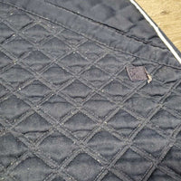 Quilt Jumper Saddle Pad, 1x piping *gc, clean, cut tabs, pilly, threads, undone stitching, rubs, mnr faded, puckers, hair, stains
