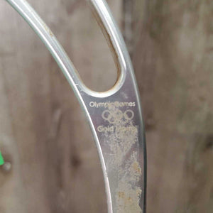 Pr Aluminum Wide Base Stirrup Irons *vgc, dirt, scuffs, grips: rubs, thin, smoothed