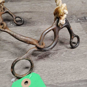 SS Jointed Combo Barrel Bit, Lariat Rope Noseband *fair, stiff, v.rusty, clean, mnr residue