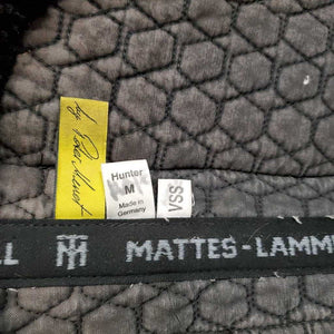 Quilt Sheepskin Half Pad, rolled edge *gc, clean, v. faded, stains, mnr hair, stiff, clumpy, rubs, hole