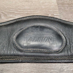 Padded Leather Anatomical Dressage Girth *vgc, dirty & hairy seams, mnr dirt, scuffs, scratches & stains?