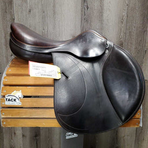 17" XW 6" Equipe Expression Close Contact, 2 Billet Guards, Purple Fleece Cover, Felt Flocking, Flaps: 13.5"L x 13.5"W Serial #: 17 M 3502099 JEXES +2 +1