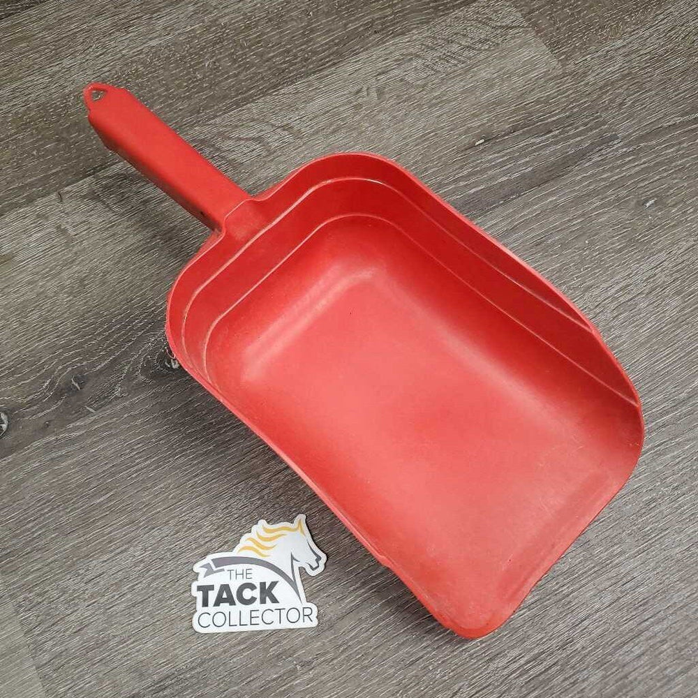 Plastic Feed Scoop *gc, clean, residue, gunk, faded, scraped/rough edges