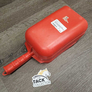 Plastic Feed Scoop *gc, clean, residue, gunk, faded, scraped/rough edges