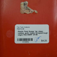 Plastic Feed Scoop *gc, clean, residue, gunk, faded, scraped/rough edges

