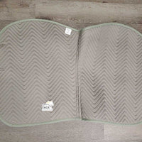 Quilt Jumper Saddle Pad *vgc, clean, mnr threads, pills, hair, rubs
