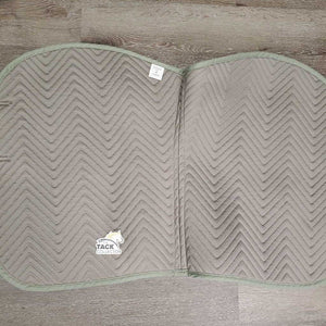 Quilt Jumper Saddle Pad *vgc, clean, mnr threads, pills, hair, rubs
