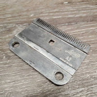 Body Clippers, 2 prs blades, box *TURNS ON - Motor Sounds OK, NEEDS REPAIR: NEW HEAD?FEET *gc/fair, hair, dirt, v.hairy filter, loose head, grooved feet
