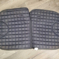 Non Slip Quilt Dressage Saddle Pad, 2x piping *vgc, mnr hair, dirt, rubs, threads