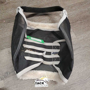 Stiff Mesh Fly Mask, 0 ears *vgc, mnr hair, dirt, stains