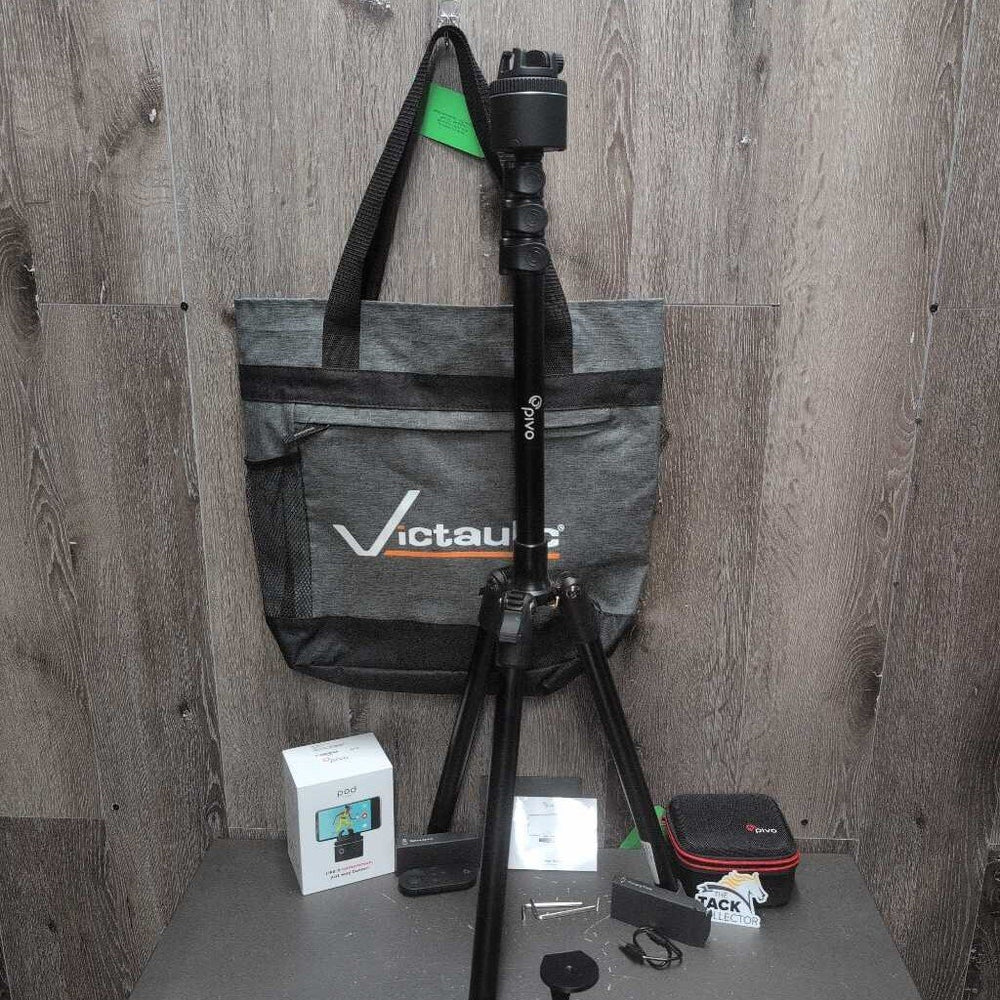 Equestrian Tracking System: Pivo Pod, Storage Bag, Remote, Tripod & Smart Mount, Carry Bag *like new, v.mnr dirt, pulled cord end