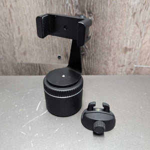 Equestrian Tracking System: Pivo Pod, Storage Bag, Remote, Tripod & Smart Mount, Carry Bag *like new, v.mnr dirt, pulled cord end