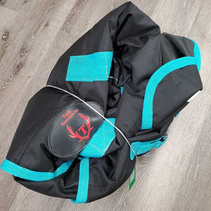 Hvy Winter Blanket, detach neck, 2 legs *xc, clean, mnr wpf, mnr hair, v. lining tear, rubs
