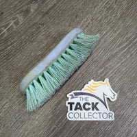 v.stiff water bucket? Brush *gc/fair, clean, stained, hairy, mnr dirt, bent bristles
