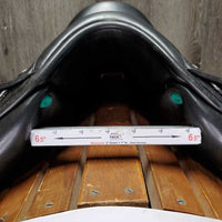 18" *XW 6.5" Equipe Bocelli Monoflap Dressage, Red Equipe Cover, Foam Panels, Lg Velcro Front Blocks, Flaps: 16.5"L x 11.25"W Serial #: 18 N 22970514 DBOEM +1 M1