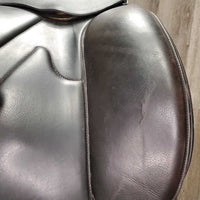 18" *XW 6.5" Equipe Bocelli Monoflap Dressage, Red Equipe Cover, Foam Panels, Lg Velcro Front Blocks, Flaps: 16.5"L x 11.25"W Serial #: 18 N 22970514 DBOEM +1 M1
