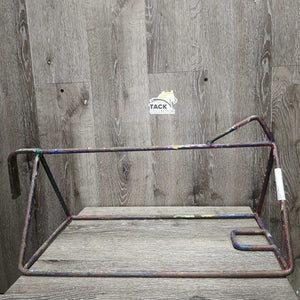 Metal Hanging Saddle Rack *gc, rust, mnr dirt, chips