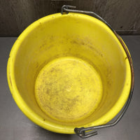 Round Plastic Bucket *gc/fair, clean, scrapes, stains, rusty handle, older

