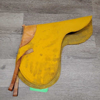 Wool Fitted Racing Pad *fair, pilly, dirty, film, stains, mnr hair, unstitched, rubs, dry, cracks
