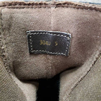 Paddock Boots, Zips, Punched toes *vgc, mnr dusty, scuffs & scratches, dirty edges
