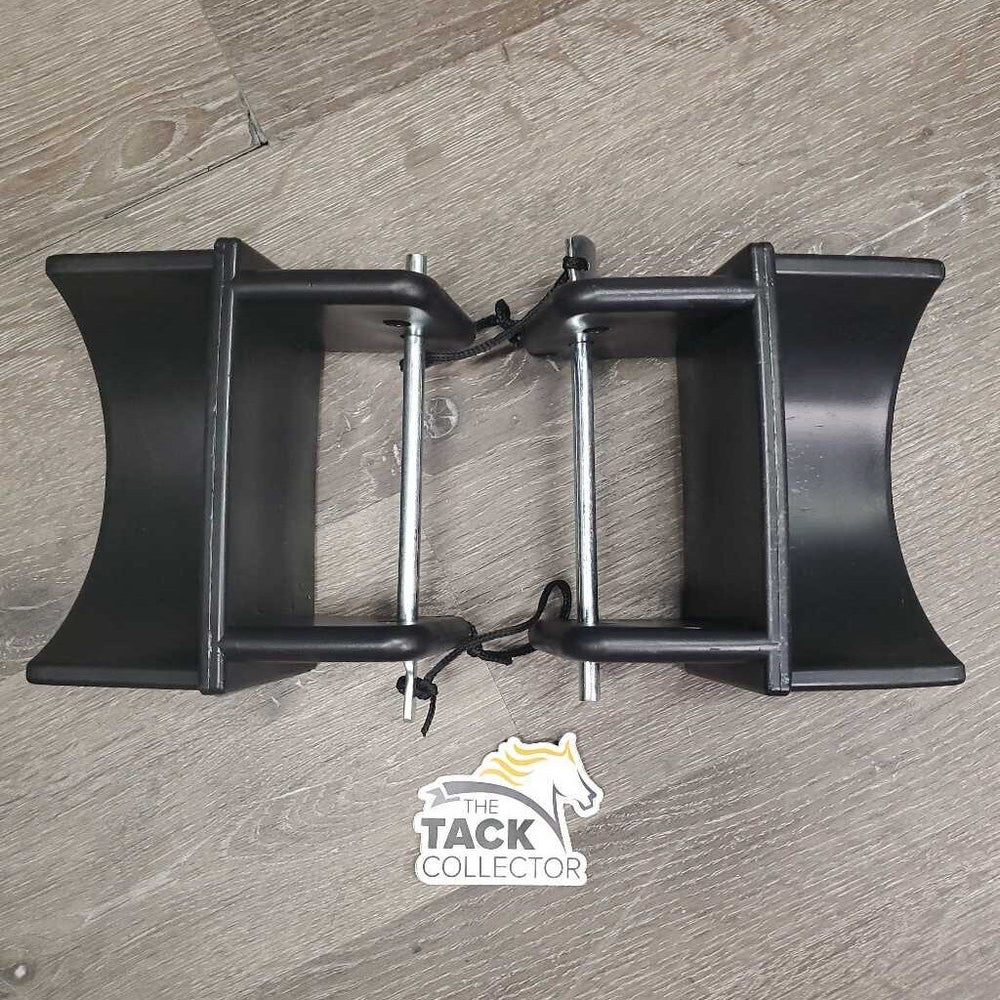 2 Reversible Plastic Jump Cups, 2 pins, string *new, scuffs