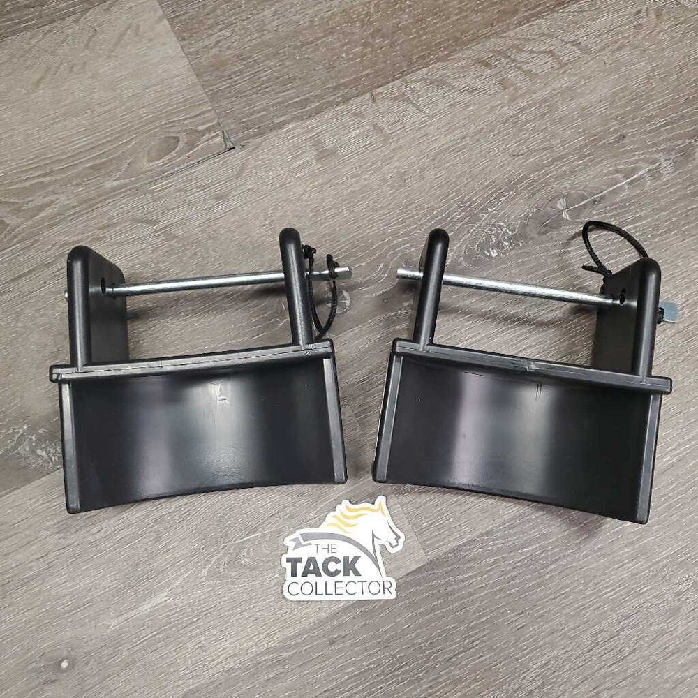 2 Reversible Plastic Jump Cups, 2 pins, string *new, scuffs