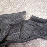 Hvy Mesh Fly Mask, Ears *fair, torn ear, dirty, clumpy, hair
