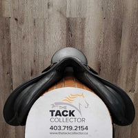 17.5" *Adj - Wide/Red Gullet In Wintec All Purpose Saddle, 2 Billet Guards, 2 Front Velcro Blocks, SaddleSox: Brown/Pink Cover & Stirrup Covers, CAIR Panels, Front & Rear Gusset Panels, Flaps: 16"L x 14" Serial 375363
