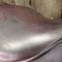 17" *W 5.5" CWD 2Gs Close Contact Saddle, 2 Billet Guards, Red Cotton CWD Cover, Foam Panels, Med Front & Back Blocks, Flaps: 14"L x 14.4"w Serial #: SE 29 S1 CC TR PA 715 205 305 RT R6 16 46364
