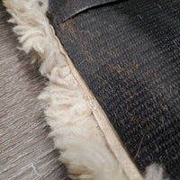 Wide Sheepskin Short Girth, d ring *gc, v.thin edges, mnr dirt, hair, dingy, clumpy, rubs
