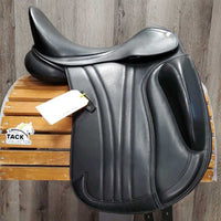 17" *adj *Red/Wide Gullet In Premier Equine Monoflap Dressage Saddle, Green Premier Equine Cover, Wool Flocking, Rear Gusset Panels, Lg Front Exterior Blocks, Flaps: 17"L x 13.5"W Serial #: PE 090043